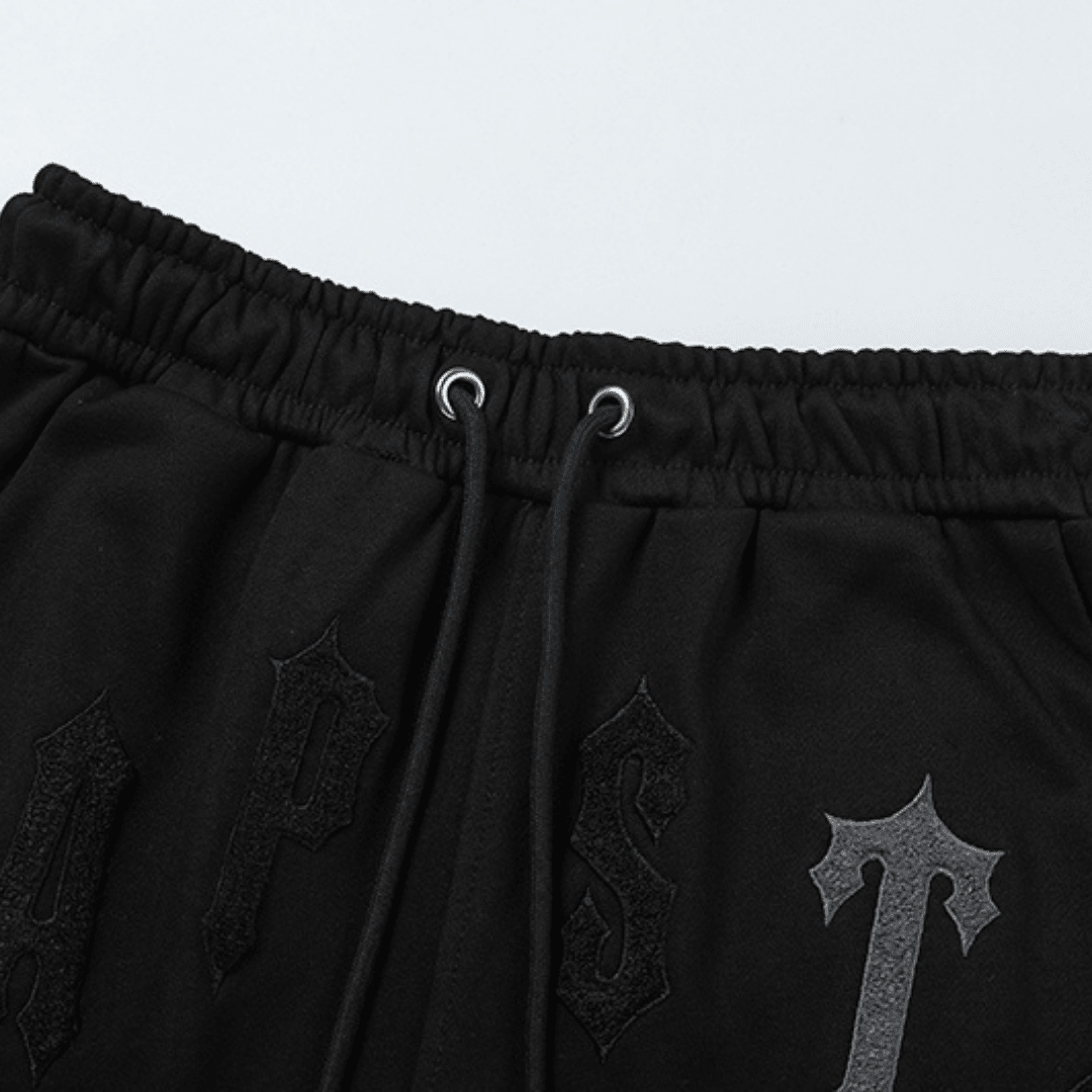 Decoded Arch Triple Black Short Set