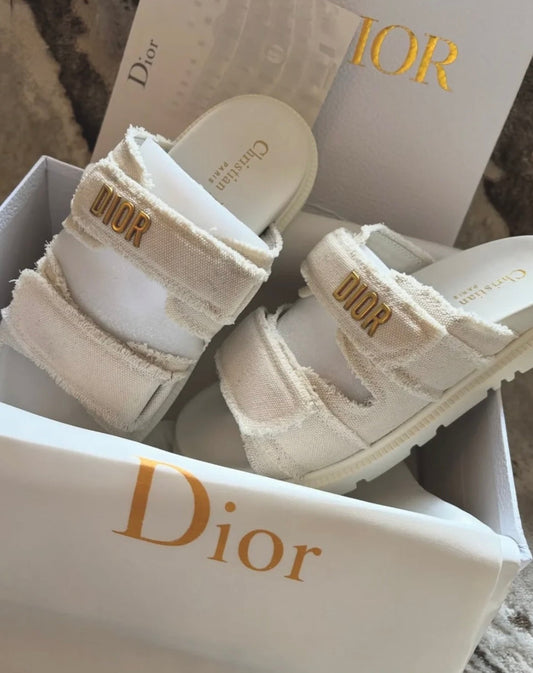 CHRIOR Sandals